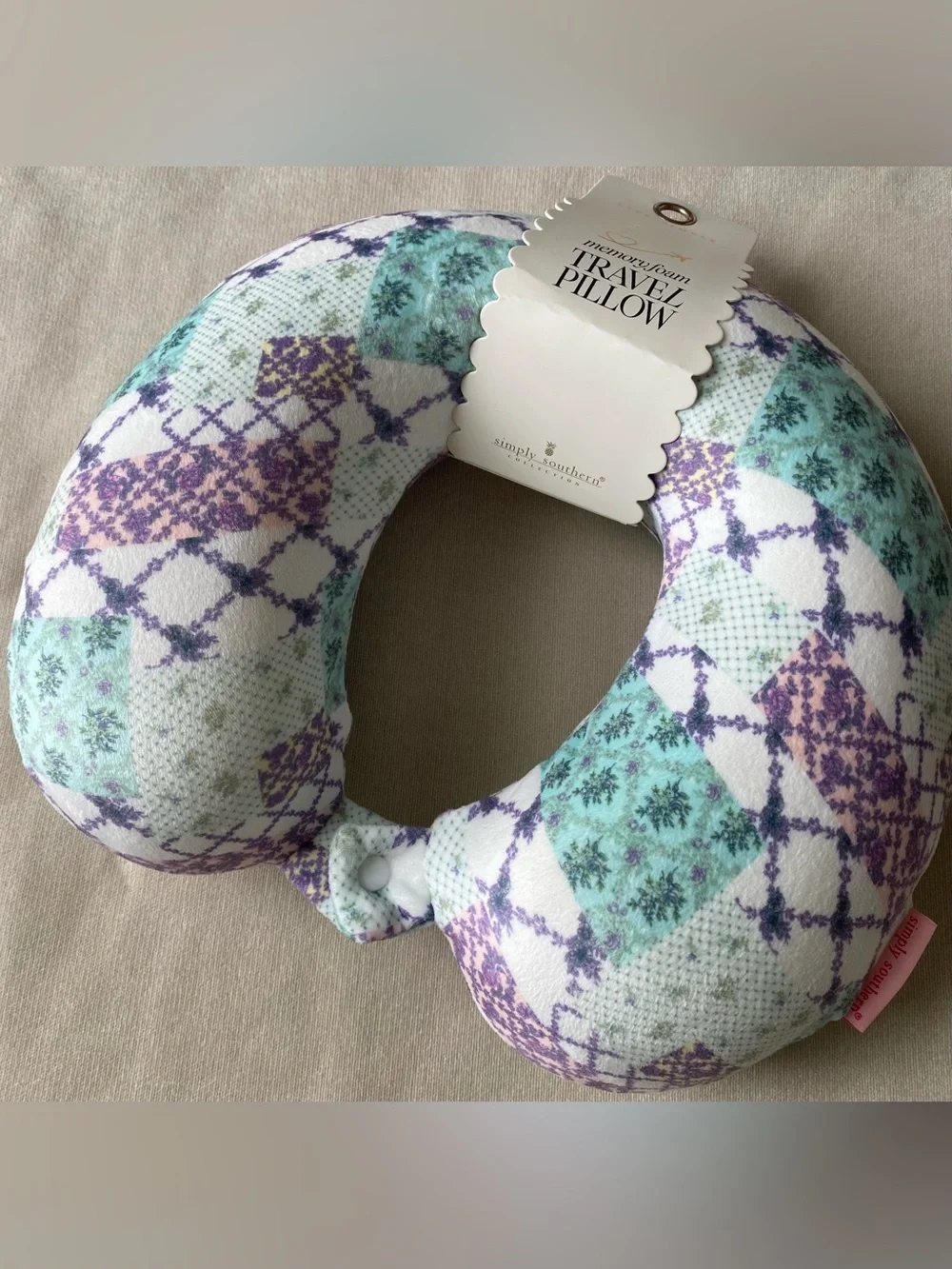 •NEW•Simply Southern Trellis Patchwork Memory Foam Travel Pillow